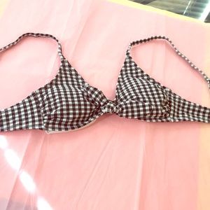 NWOT B&W Tie front bikini top